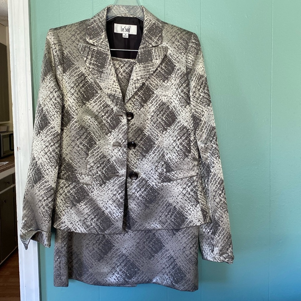 Le Suit Gray Long Sleeve Dress Set